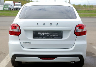 Подержанный автомобиль LADA (ВАЗ) Granta Liftback 2023 года (5 фото)