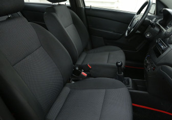 Подержанный автомобиль Chevrolet Aveo Sedan 2011 года (10 фото)