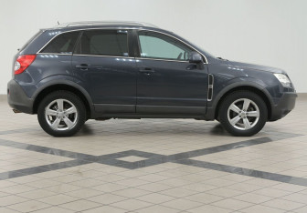 Подержанный автомобиль Opel Antara 2008 года (5 фото)