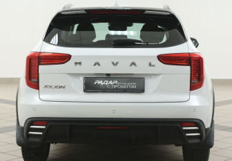 Подержанный автомобиль Haval Jolion 2024 года (3 фото)