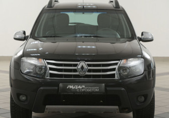 Подержанный автомобиль Renault Duster 2013 года (6 фото)