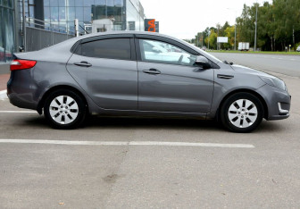 Подержанный автомобиль Kia Rio Sedan 2013 года (7 фото)