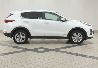 Подержанный автомобиль Kia Sportage 2016 года (5 фото)