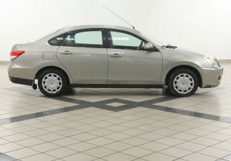 Подержанный автомобиль Nissan Almera Sedan 2014 года (5 фото)