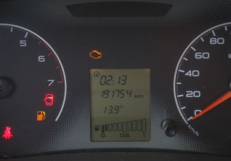 Подержанный автомобиль LADA (ВАЗ) Granta Sedan 2013 года (17 фото)