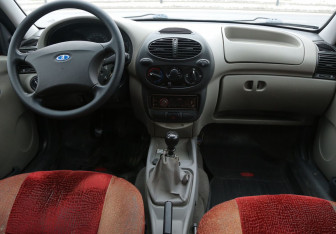 Подержанный автомобиль LADA (ВАЗ) Kalina Wagon 2010 года (12 фото)