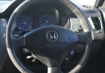 Подержанный автомобиль Honda HR-V 1999 года (16 фото)