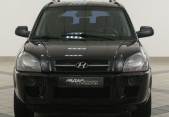Подержанный автомобиль Hyundai Tucson 2008 года (6 фото)