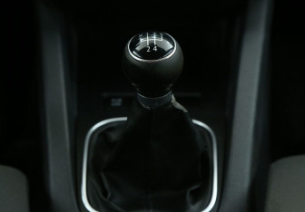 Подержанный автомобиль Volkswagen Golf Hatchback 2007 года (15 фото)