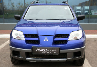 Подержанный автомобиль Mitsubishi Outlander 2007 года (2 фото)