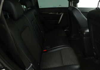 Подержанный автомобиль Chevrolet Captiva 2013 года (11 фото)