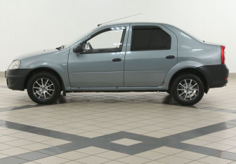 Подержанный автомобиль Renault Logan Sedan 2012 года (7 фото)