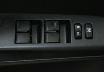 Подержанный автомобиль Toyota RAV4 2018 года (18 фото)