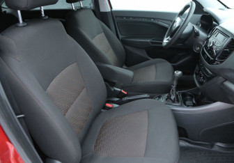 Подержанный автомобиль LADA (ВАЗ) Vesta Sedan 2016 года (10 фото)