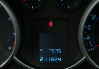 Подержанный автомобиль Chevrolet Cruze Sedan 2011 года (19 фото)