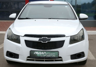 Подержанный автомобиль Chevrolet Cruze Sedan 2012 года (2 фото)