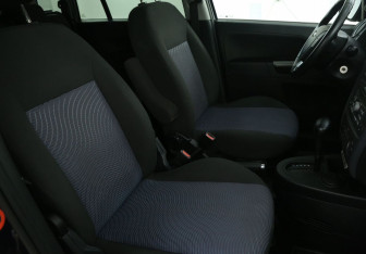 Подержанный автомобиль Ford Fusion 2007 года (10 фото)