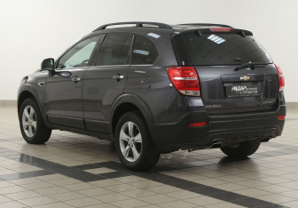 Подержанный автомобиль Chevrolet Captiva 2013 года (2 фото)
