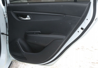 Подержанный автомобиль Kia Rio Hatchback 2020 года (19 фото)