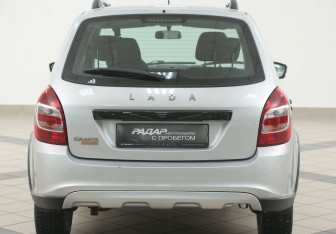 Подержанный автомобиль LADA (ВАЗ) Granta Wagon 2023 года (3 фото)