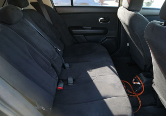 Подержанный автомобиль Nissan Tiida Hatchback 2007 года (11 фото)