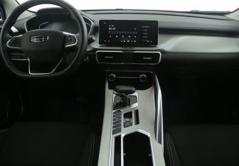Подержанный автомобиль Geely Coolray 2023 года (12 фото)