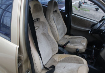 Подержанный автомобиль Chevrolet Niva 2006 года (10 фото)