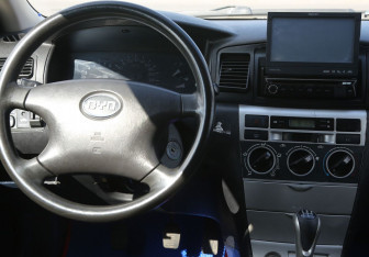 Подержанный автомобиль BYD F3 Sedan 2008 года (14 фото)