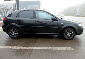 Подержанный автомобиль Chevrolet Lacetti Hatchback 2007 года (7 фото)