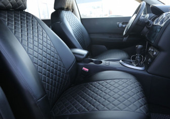 Подержанный автомобиль Nissan Qashqai 2007 года (10 фото)