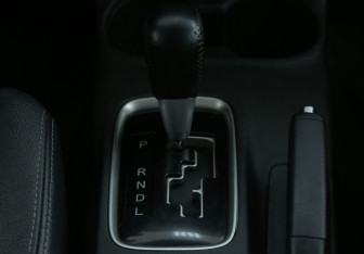 Подержанный автомобиль Mitsubishi Outlander 2012 года (15 фото)