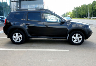 Подержанный автомобиль Renault Duster 2013 года (7 фото)