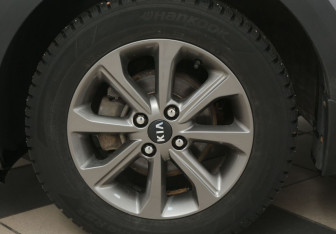 Подержанный автомобиль Kia Rio Hatchback 2021 года (17 фото)