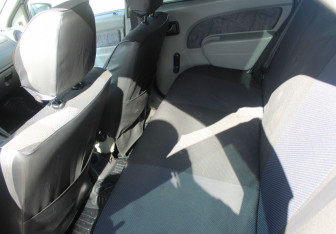 Подержанный автомобиль Renault Logan Sedan 2005 года (12 фото)