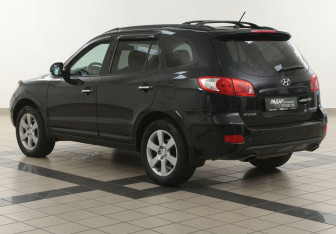 Подержанный автомобиль Hyundai Santa Fe 2008 года (2 фото)