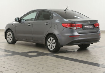 Подержанный автомобиль Kia Rio Sedan 2015 года (2 фото)