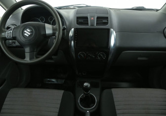 Подержанный автомобиль Suzuki SX4 Hatchback 2012 года (12 фото)