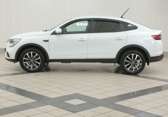 Подержанный автомобиль Renault Arkana 2020 года (7 фото)