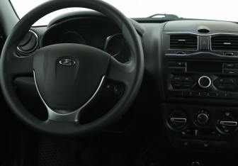 Подержанный автомобиль LADA (ВАЗ) Granta Sedan 2021 года (14 фото)