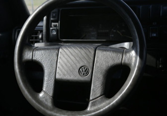 Подержанный автомобиль Volkswagen Golf Hatchback 1990 года (15 фото)