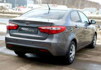 Подержанный автомобиль Kia Rio Sedan 2012 года (6 фото)