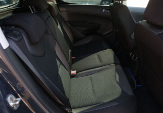 Подержанный автомобиль Peugeot 308 Hatchback 2009 года (11 фото)