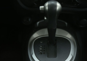 Подержанный автомобиль Nissan Juke 2012 года (13 фото)