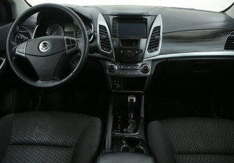 Подержанный автомобиль SsangYong Actyon 2014 года (12 фото)