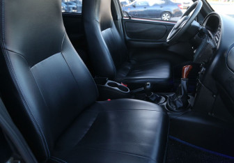 Подержанный автомобиль Chevrolet Niva 2013 года (10 фото)