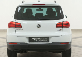 Подержанный автомобиль Volkswagen Tiguan 2015 года (3 фото)