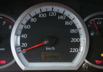 Подержанный автомобиль Chevrolet Lacetti Hatchback 2011 года (17 фото)