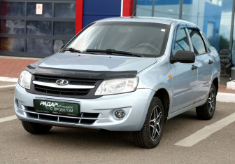 Подержанный автомобиль LADA (ВАЗ) Granta Sedan 2013 года (3 фото)