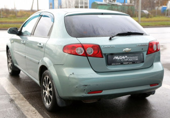 Подержанный автомобиль Chevrolet Lacetti Hatchback 2007 года (4 фото)