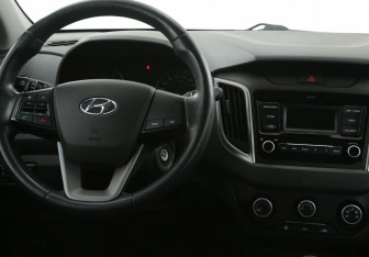 Подержанный автомобиль Hyundai Creta 2019 года (14 фото)